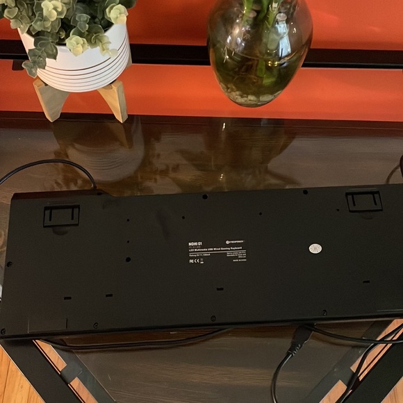 Cyber power keyboard - Picture 2 of 3